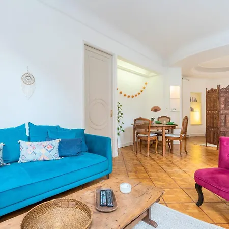 Center With Lots Of Charm Apartment